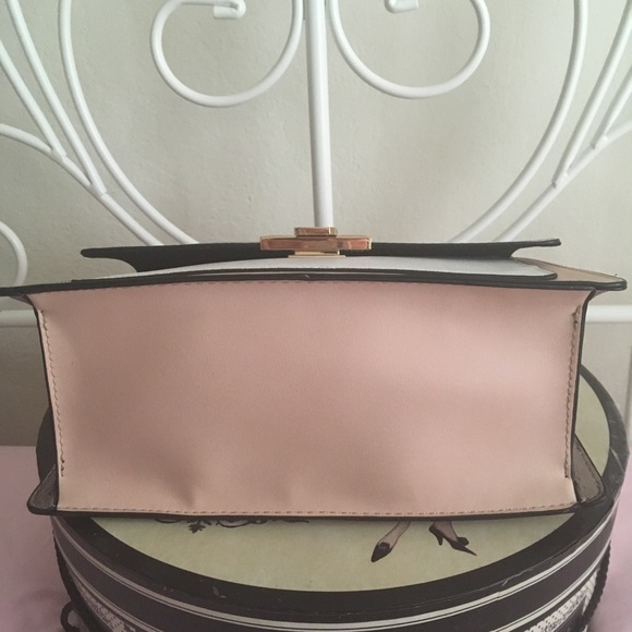 π»π»Host Pick! Aldo handbagπ»π» - Picture 4 of 8